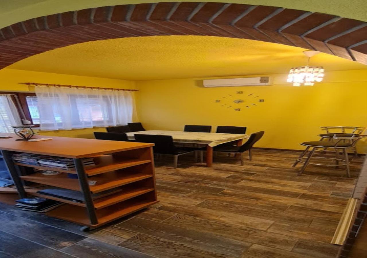 Oazis Apartman Harkány Екстериор снимка