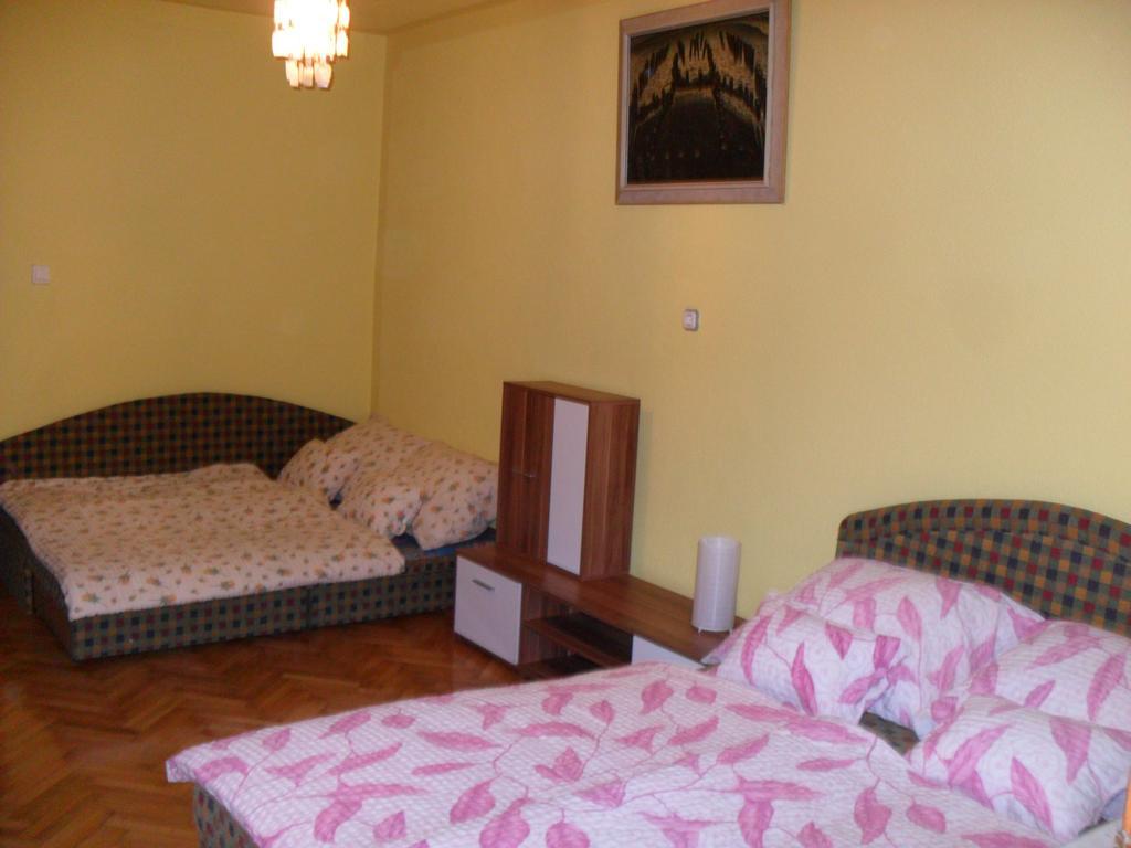 Oazis Apartman Harkány Екстериор снимка